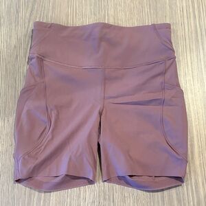 Lululemon Fast and Free High-Rise Short 6” *5 Pocket - Size 8 - Lavender Lux